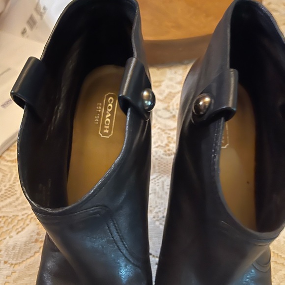 COACH BLACK size 10 with box Aliza booties - Picture 3 of 8